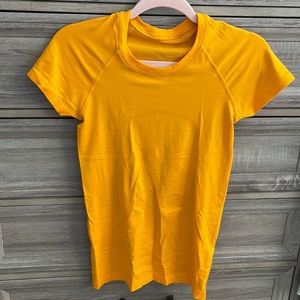 Lululemon Swiftly Tech Short Sleeve Shirt